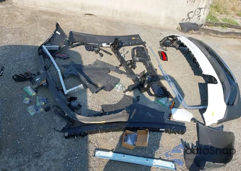 2025 Rivian R1S Adventure Dual Motor Large Pack/Adventure Dual Motor Max Pack z USA, uszkodzony, nr VIN 7PDSGBBAXSN053874